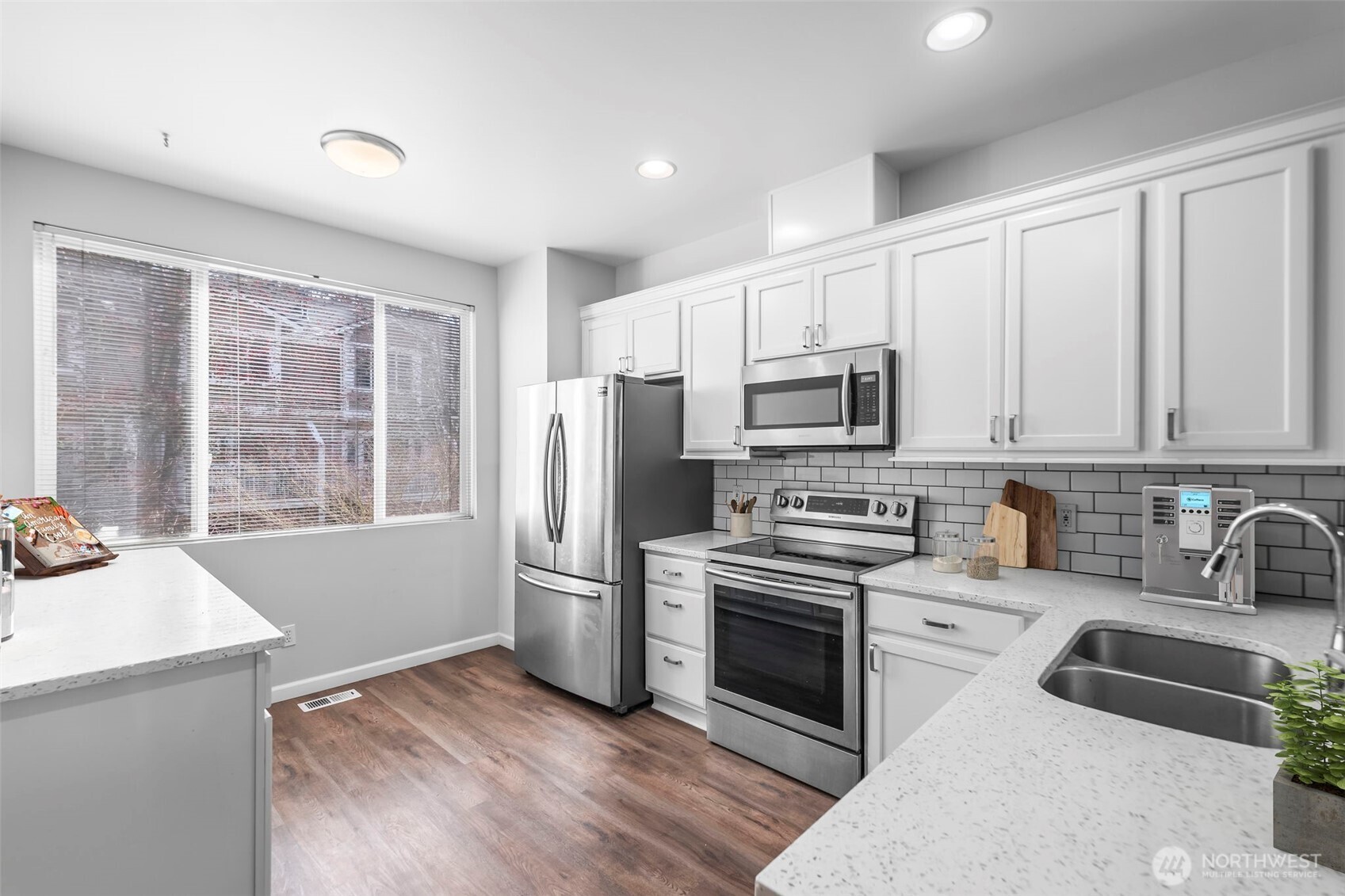 16373 119th Terrace Northeast, Unit 315 Bothell, WA 98011 - Photo 7 of 27