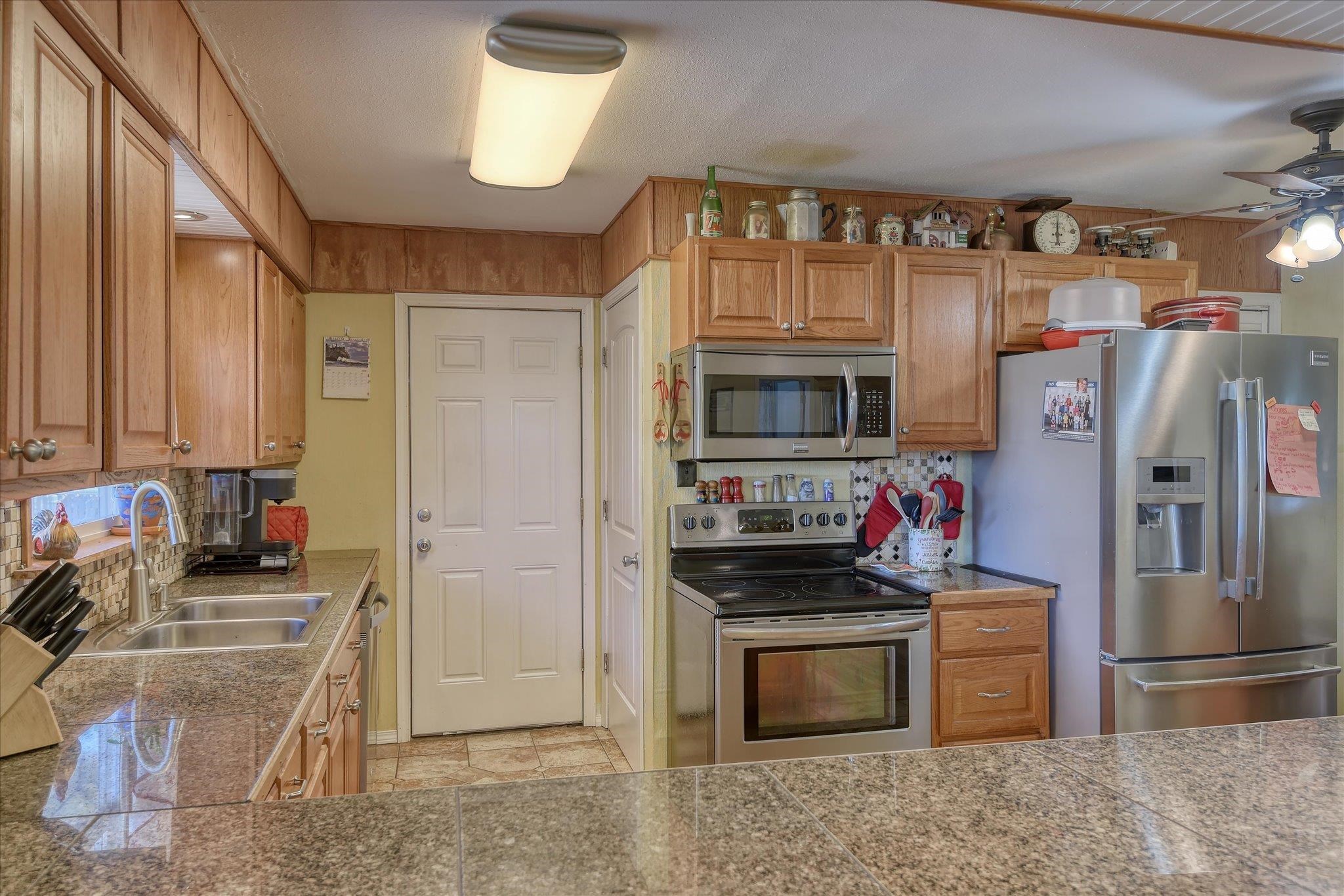 3907 East Cleveland Avenue Spokane, WA 99217 - Photo 12 of 46