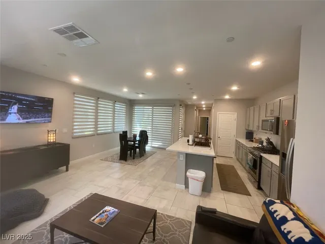 $2,495 | 11299 Glowing Avenue, Unit 102, Las Vegas, NV 89135