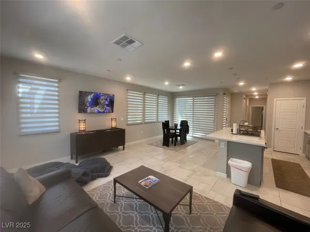$2,495 | 11299 Glowing Avenue, Unit 102, Las Vegas, NV 89135