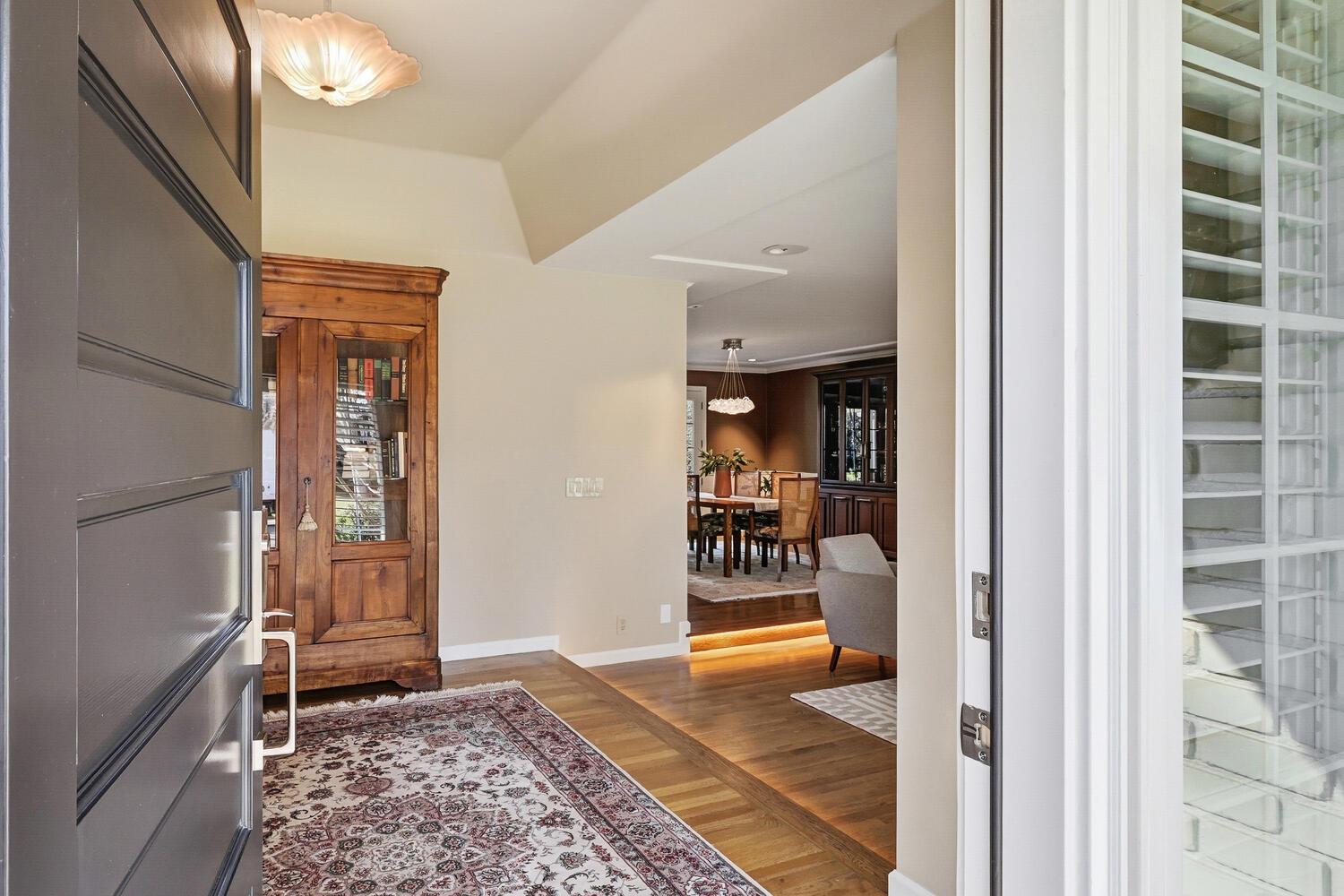 1749 Haggin Grove Way Carmichael, CA 95608 - Photo 4 of 99