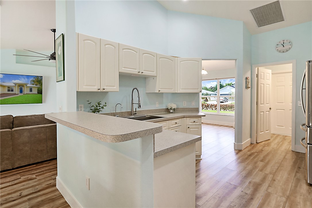 432 Biscayne Lane Sebastian, FL 32958 - Photo 12 of 36
