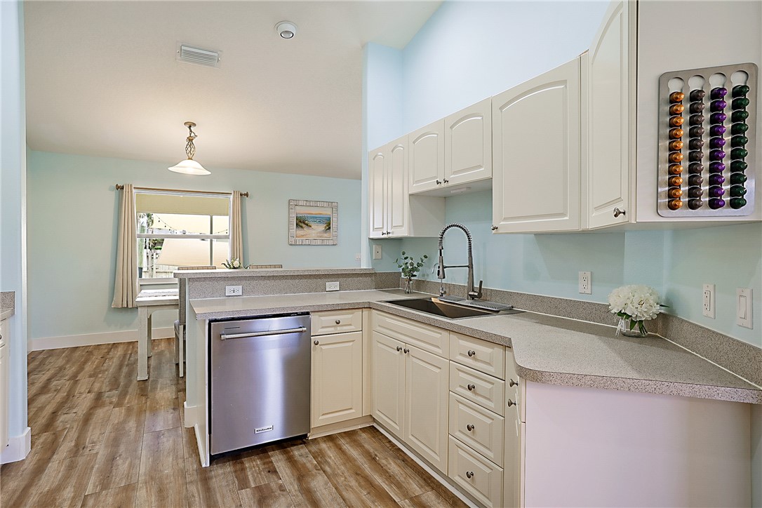 432 Biscayne Lane Sebastian, FL 32958 - Photo 13 of 36