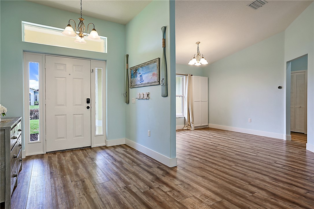 432 Biscayne Lane Sebastian, FL 32958 - Photo 4 of 36