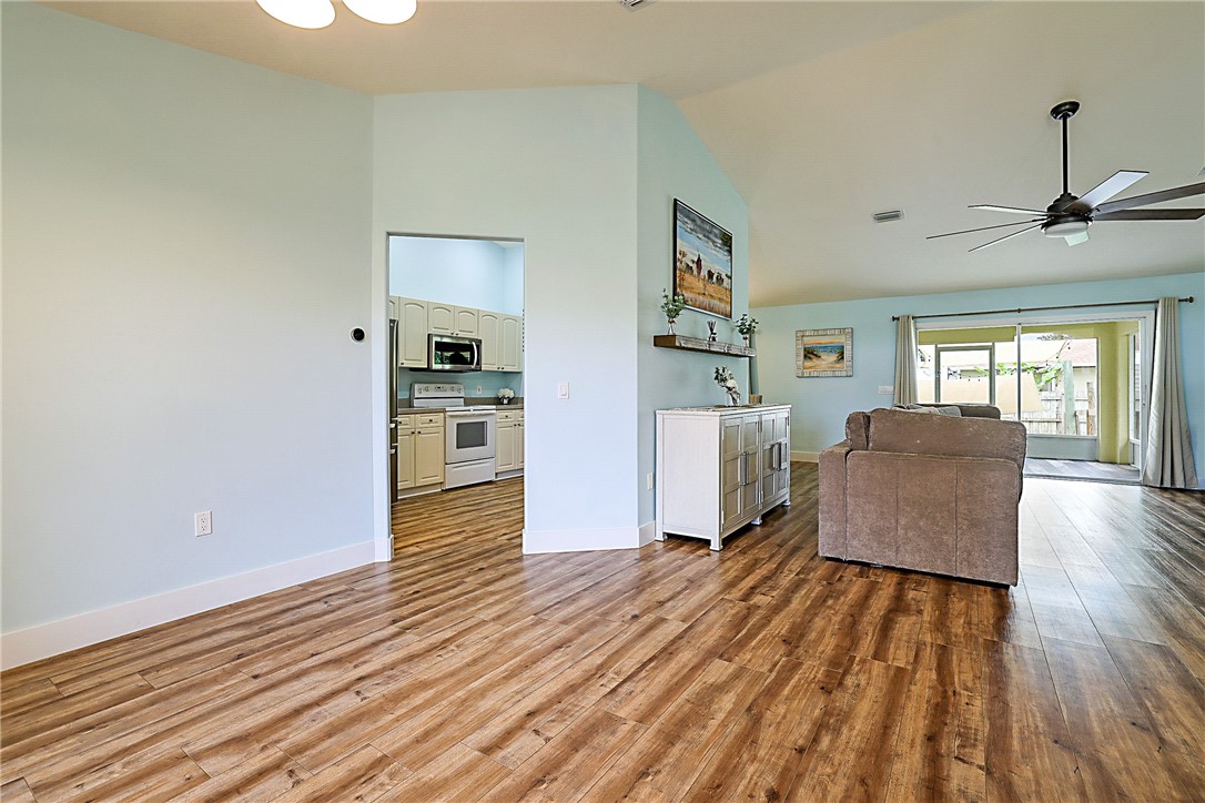 432 Biscayne Lane Sebastian, FL 32958 - Photo 7 of 36
