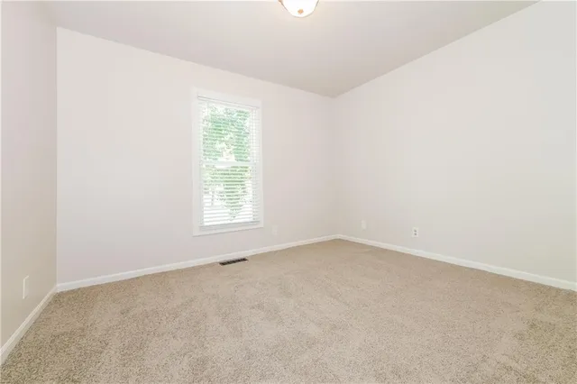 $2,585 | 1321 Northeast Quail Walk Drive, Blue Springs, MO 64014