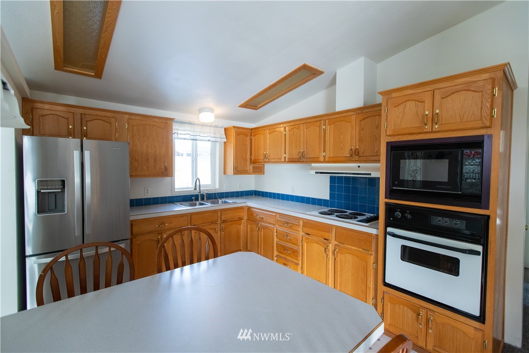 838-8 King Road, Unit 8 Winlock, WA 98596 - Photo 14 of 23