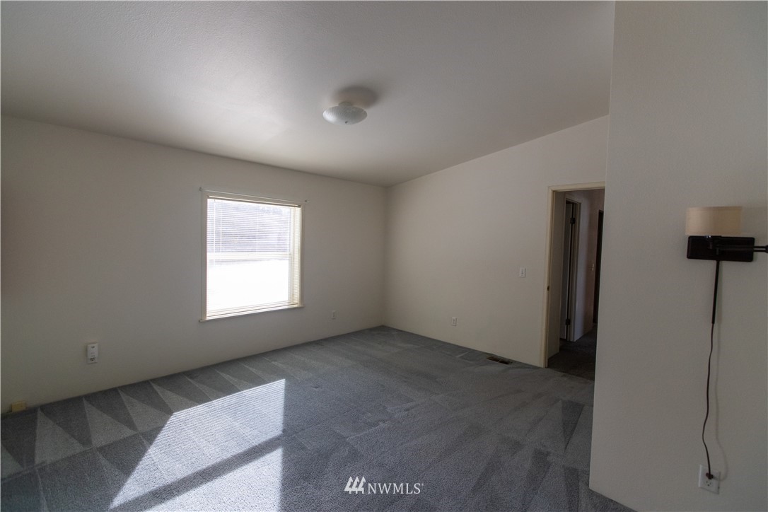 838-8 King Road, Unit 8 Winlock, WA 98596 - Photo 22 of 23