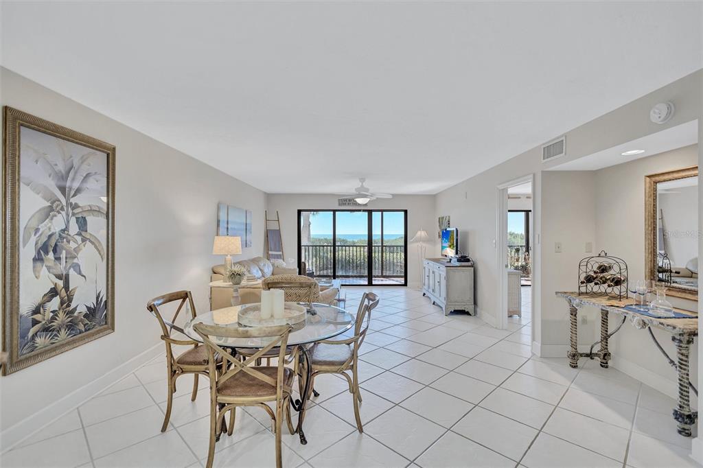 420 Beach Road, Unit 203 Sarasota, FL 34242 - Photo 7 of 91