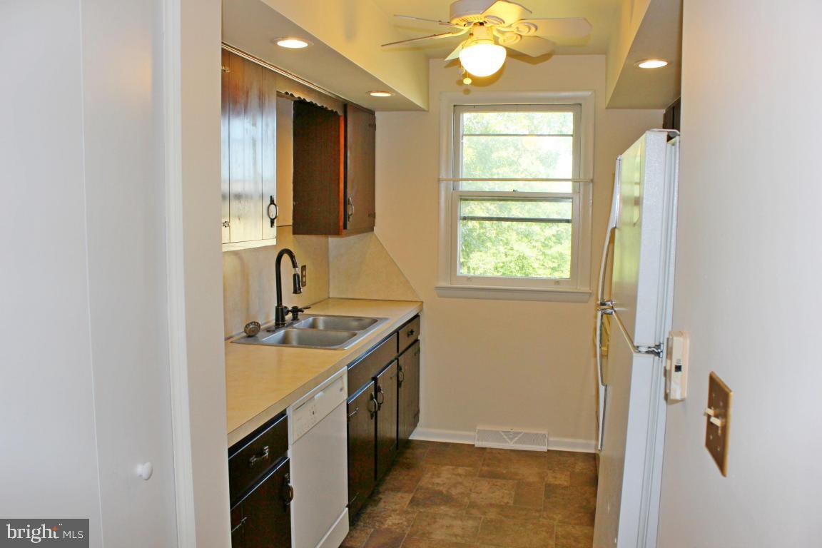 782 South Cedar Street Lititz, PA 17543 - Photo 8 of 22