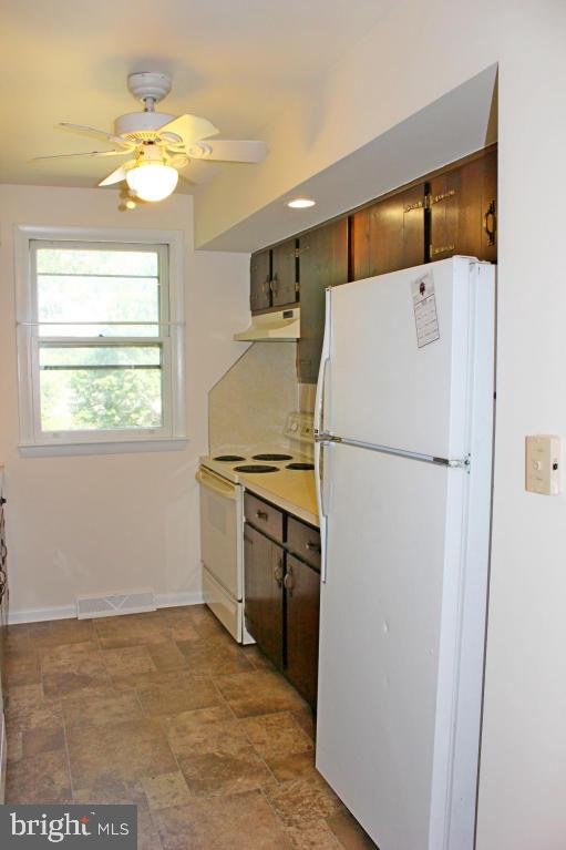 782 South Cedar Street Lititz, PA 17543 - Photo 10 of 22