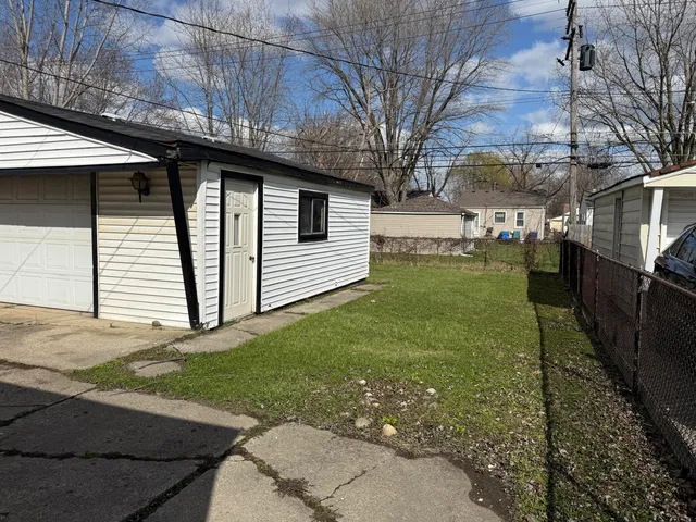 $115,000 | 22458 Hillock Avenue, Warren, MI 48089