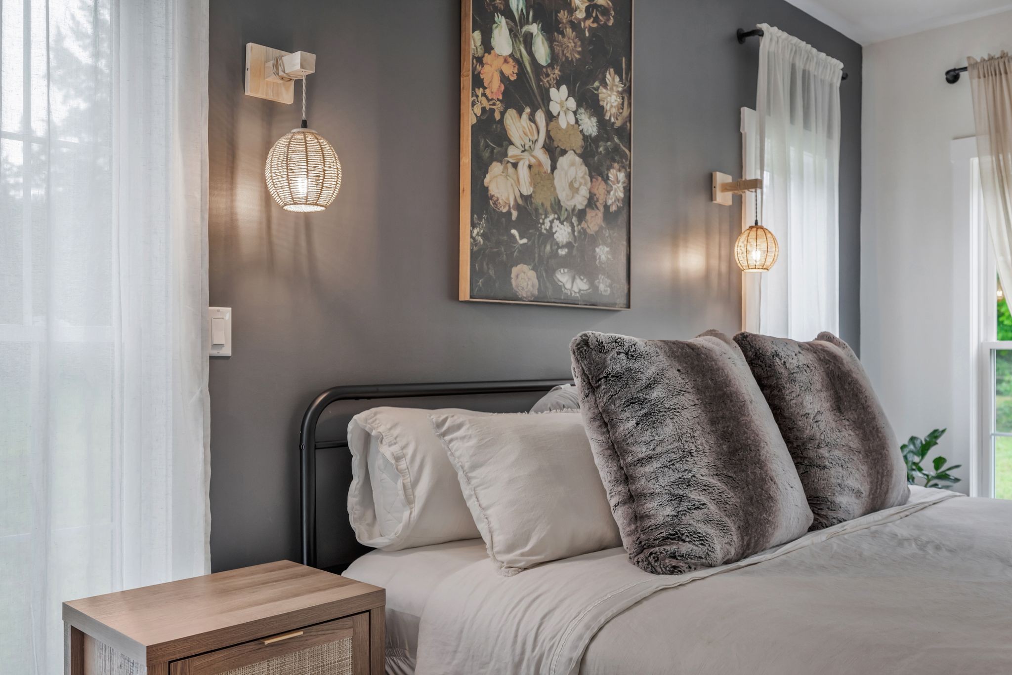 1006 Cherokee Trail Springfield, TN 37172 - Photo 23 of 49 a bedroom with a bed and a lamp with the potted plant