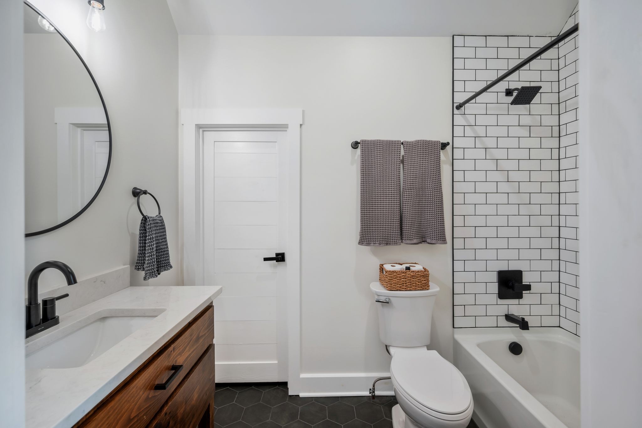 1006 Cherokee Trail Springfield, TN 37172 - Photo 33 of 49 a bathroom with a sink a toilet and shower
