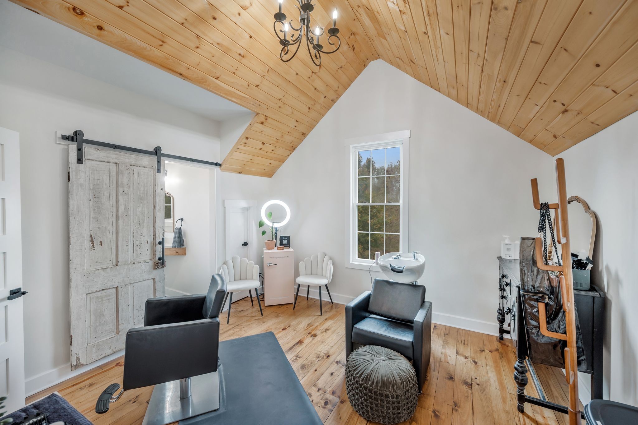 1006 Cherokee Trail Springfield, TN 37172 - Photo 34 of 49 a living room with furniture and a window