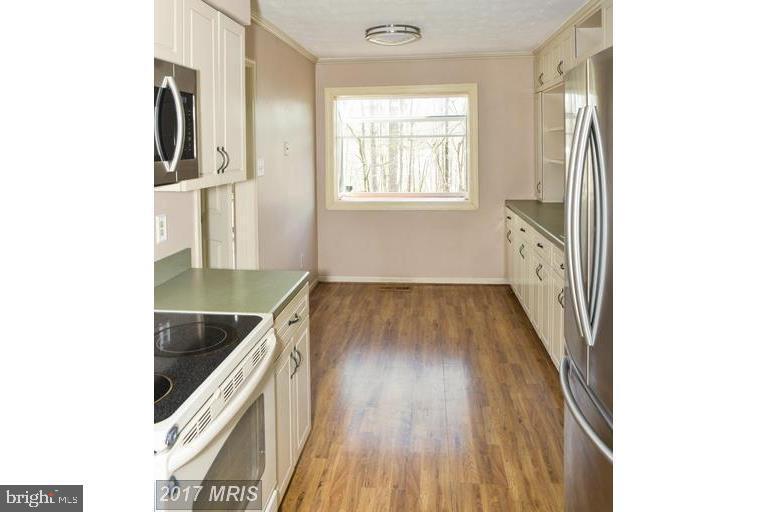 9127 Galbreth Court Springfield, VA 22153 - Photo 4 of 12