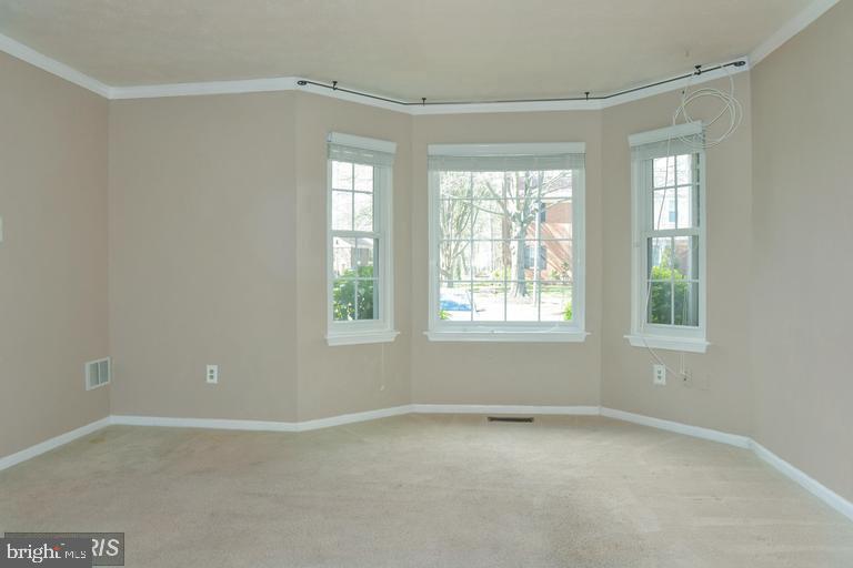 9127 Galbreth Court Springfield, VA 22153 - Photo 5 of 12