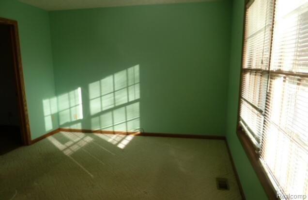 7091196621 Bed.jpg
