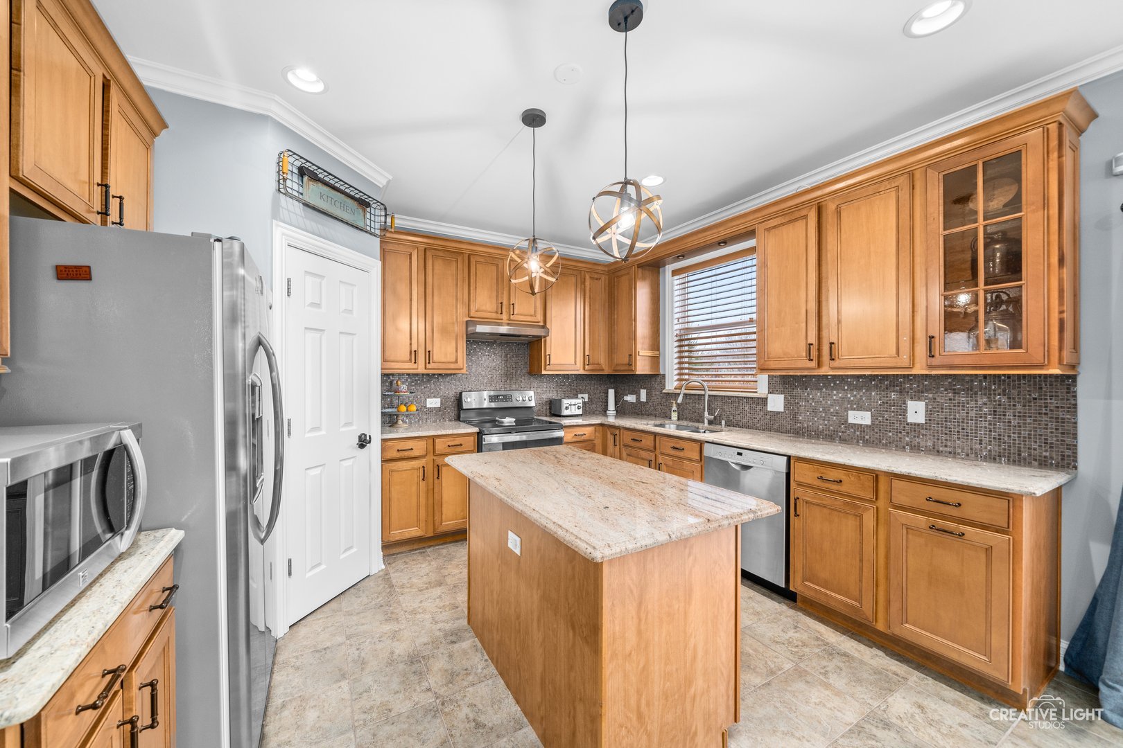 363 Copper Springs Lane Elgin, IL 60124 - Photo 5 of 26