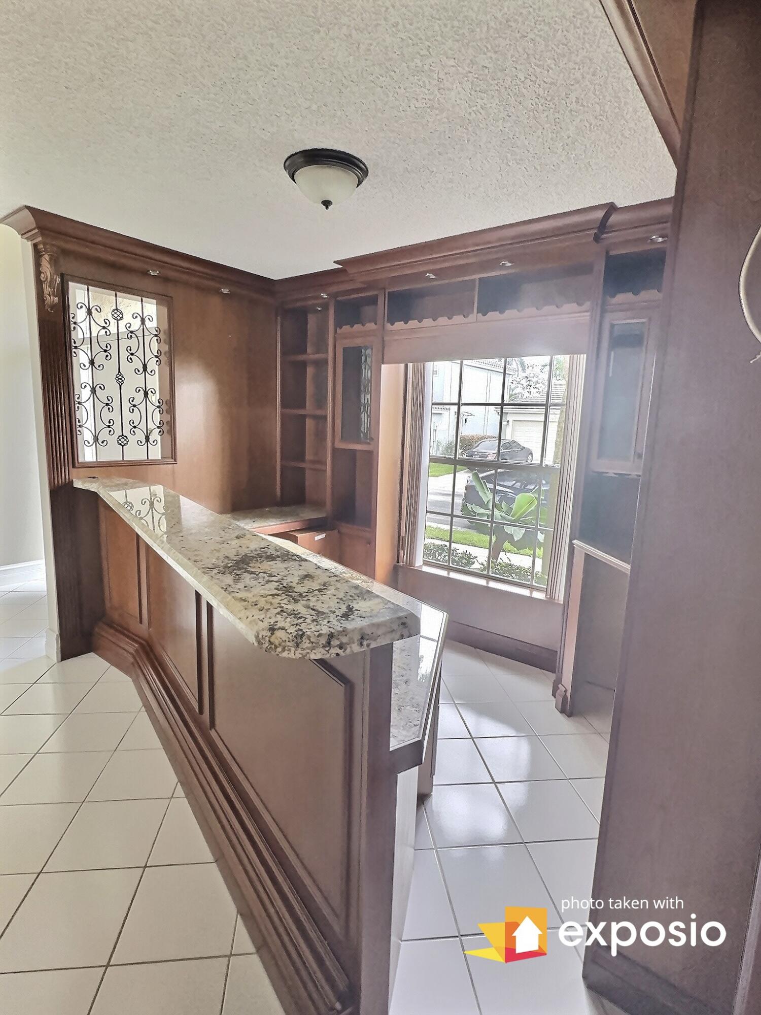 10610 Bexley Boulevard Boca Raton, FL 33428 - Photo 10 of 25 514188E8-4F2C-414F-AFAD-A36E577C4771