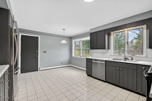 $399,000 | 40 Robinson Gardens, Lewiston, ME 04240