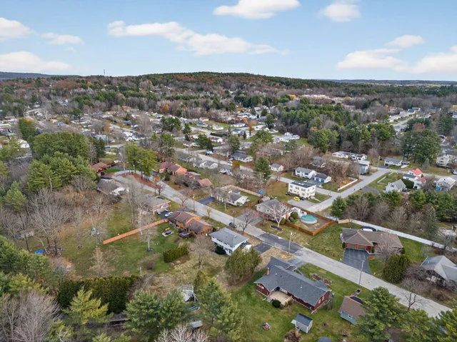 $399,000 | 40 Robinson Gardens, Lewiston, ME 04240