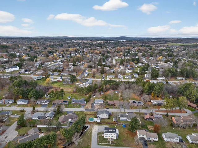 $399,000 | 40 Robinson Gardens, Lewiston, ME 04240