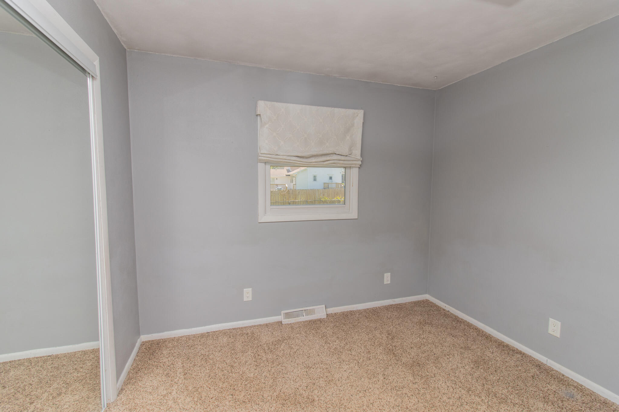 241 R Washington Street Lowell, IN 46356 - Photo 29 of 46 2048x1365