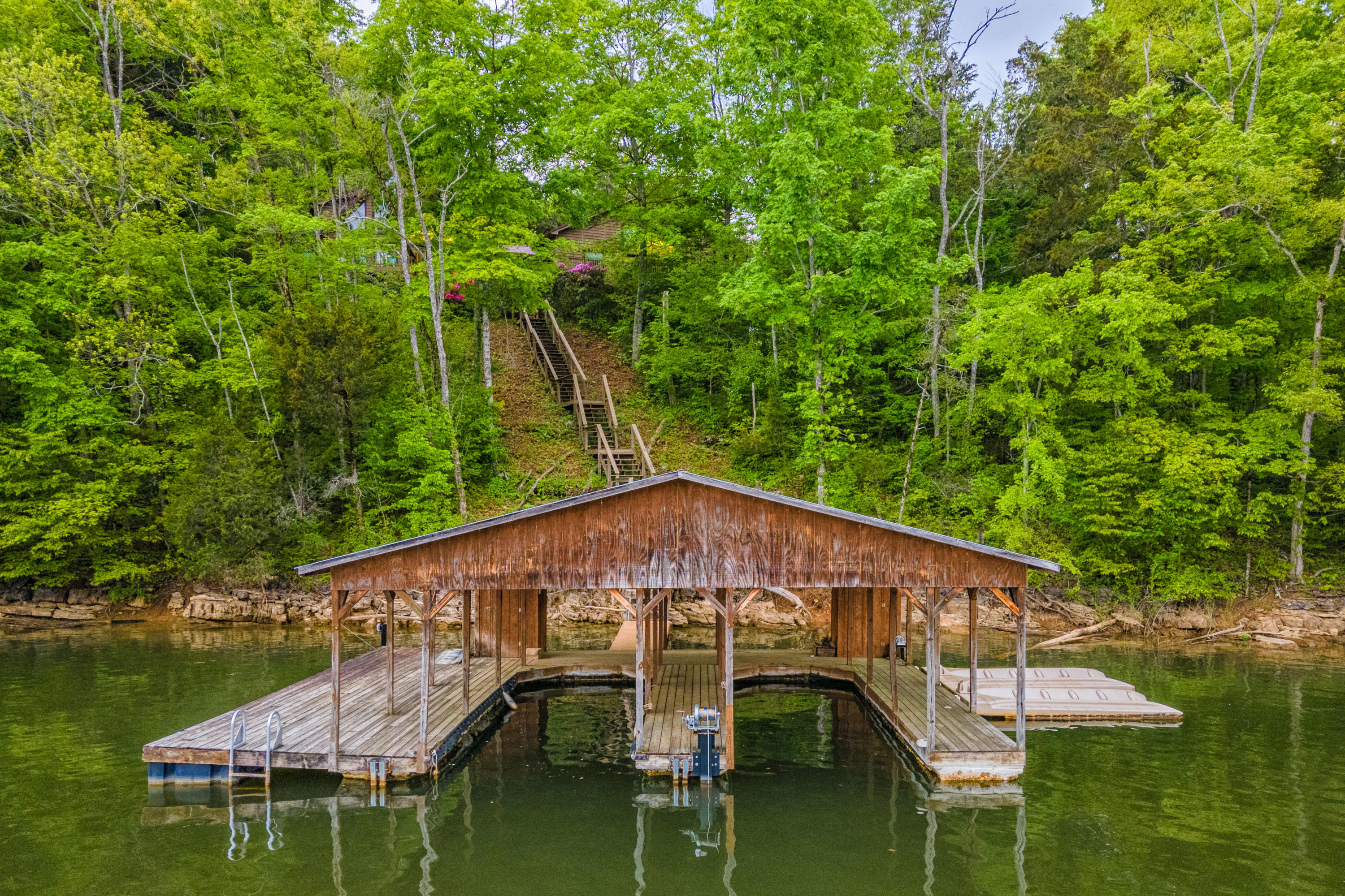 943 East Norris Point Road La Follette, TN 37766 - Photo 33 of 36 Dock