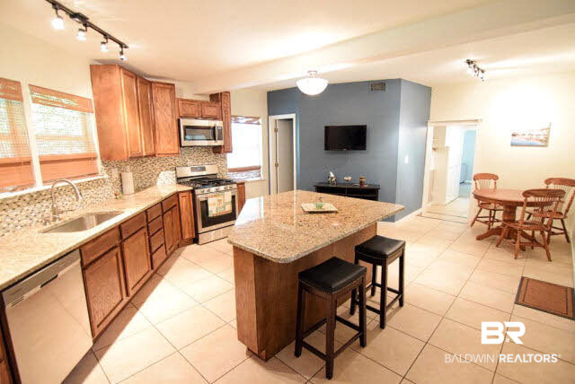 657 Johnson Avenue Fairhope, AL 36532 - Photo 6 of 23