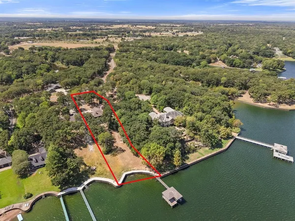 $699,900 | 215 Pelican Point, Streetman, TX 75859