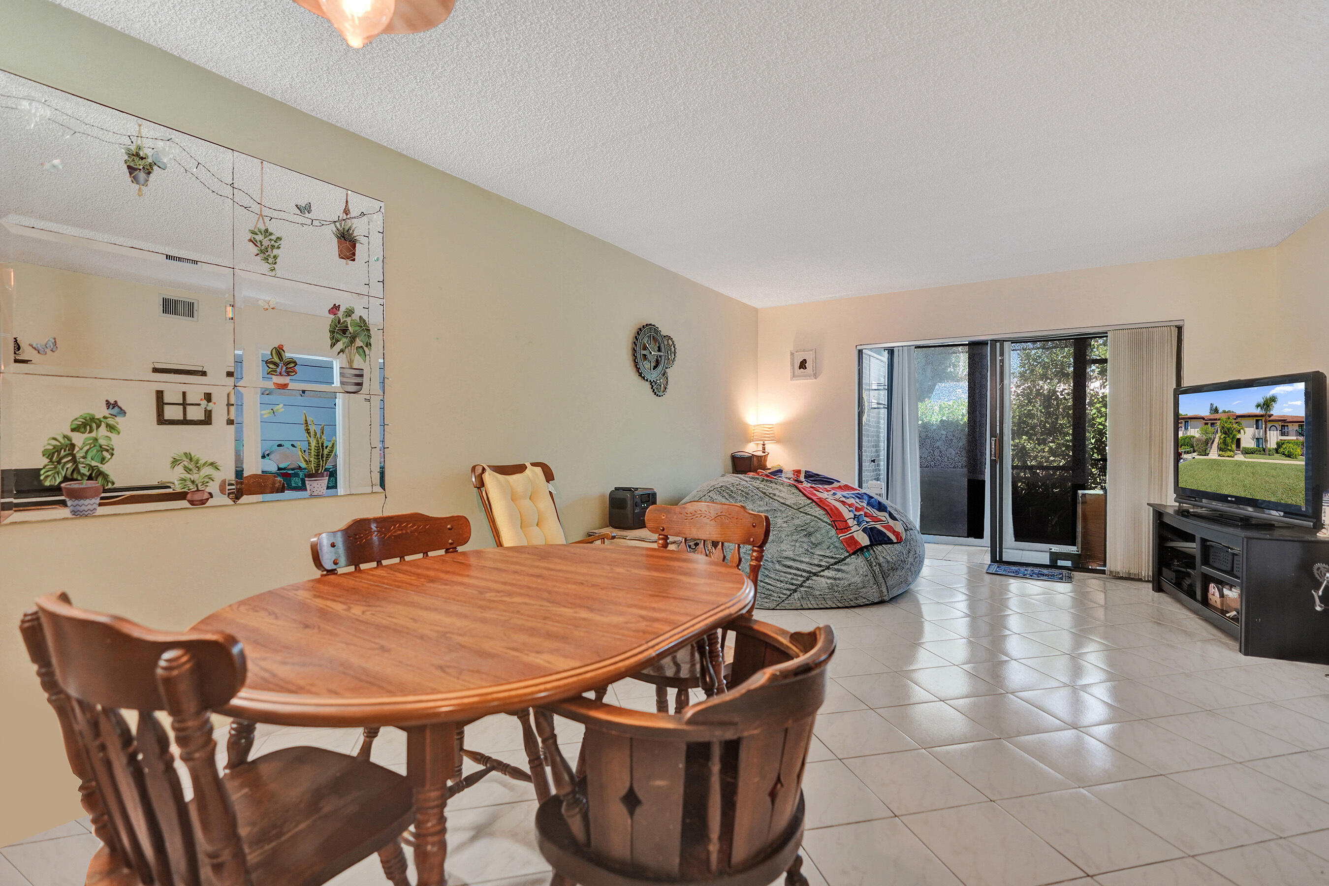 5201 West Club Circle, Unit 103 Boca Raton, FL 33487 - Photo 14 of 40 Dining Room
