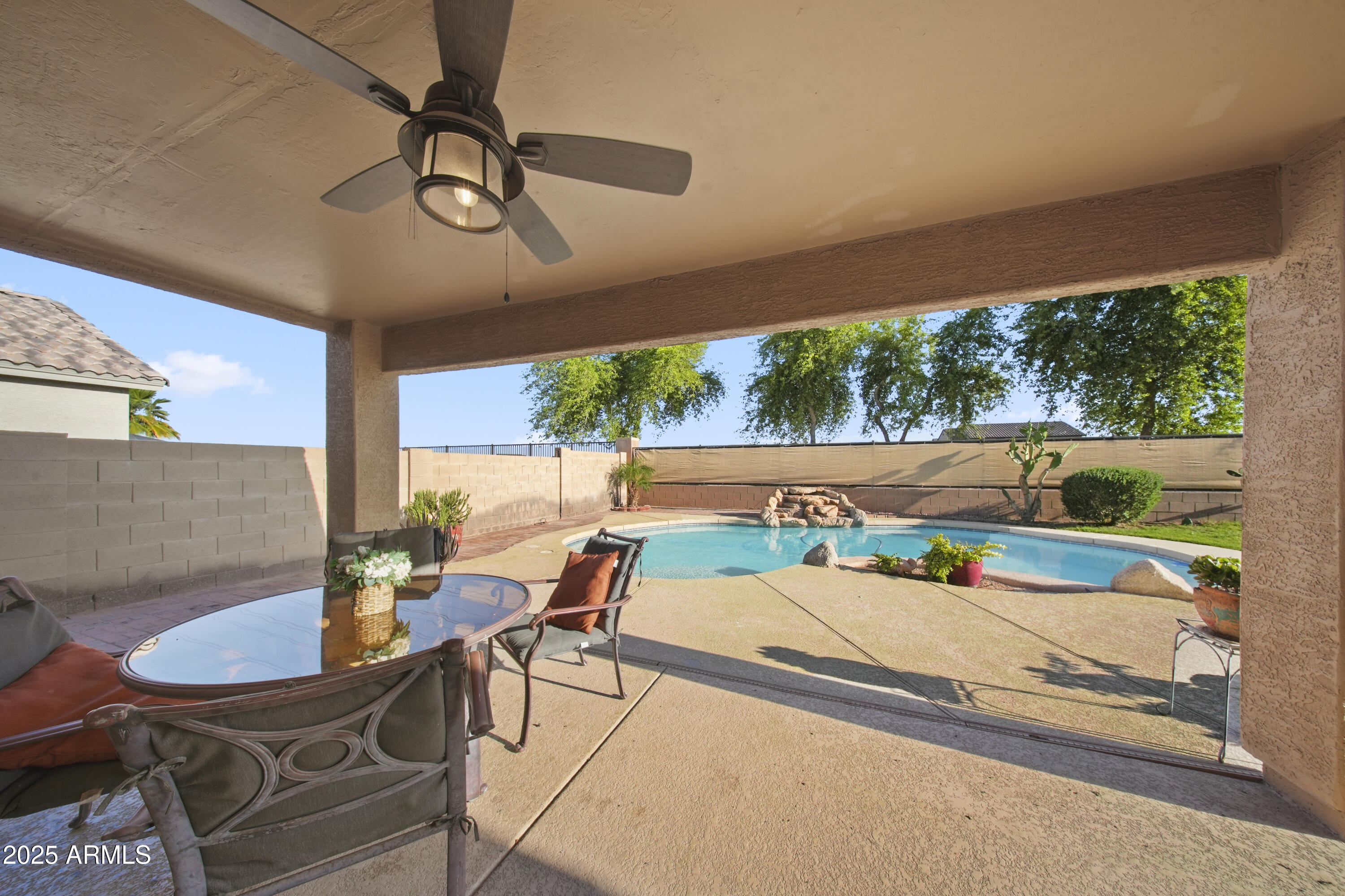 9719 West Heber Road Tolleson, AZ 85353 - Photo 5 of 23 DSC09902