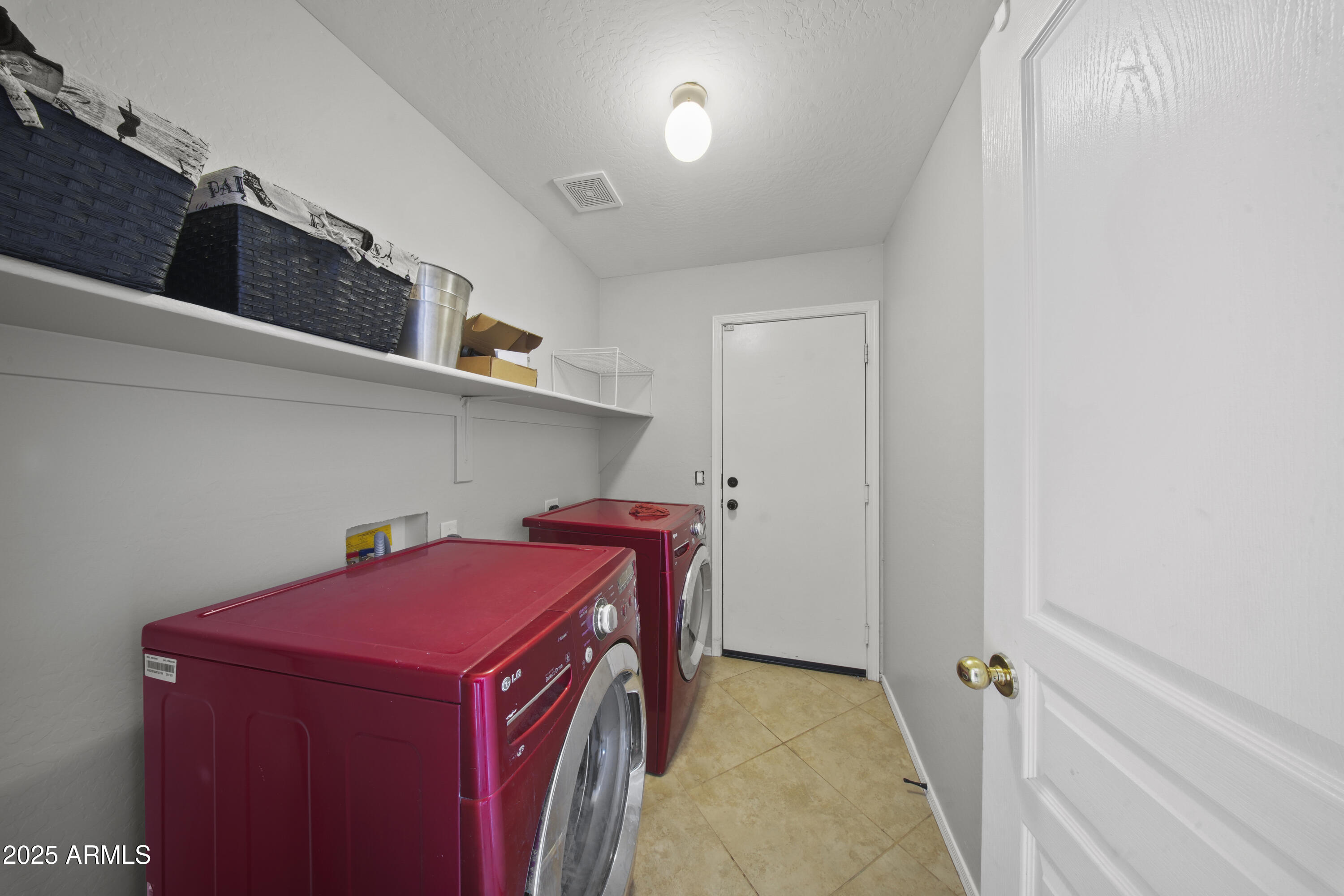 9719 West Heber Road Tolleson, AZ 85353 - Photo 7 of 23 DSC09815