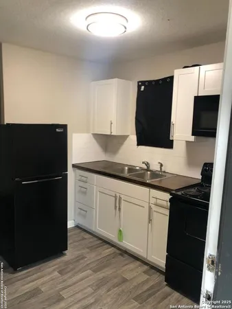 $750 | 211 Robert E Lee, Unit A, San Antonio, TX 78214