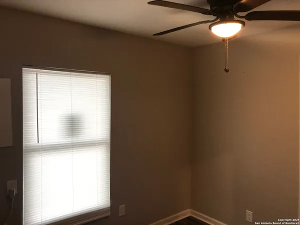 $750 | 211 Robert E Lee, Unit A, San Antonio, TX 78214