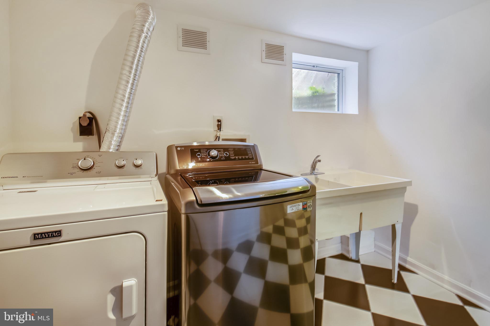 2501 Plyers Mill Road Silver Spring, MD 20902 - Photo 45 of 68 Laundry room