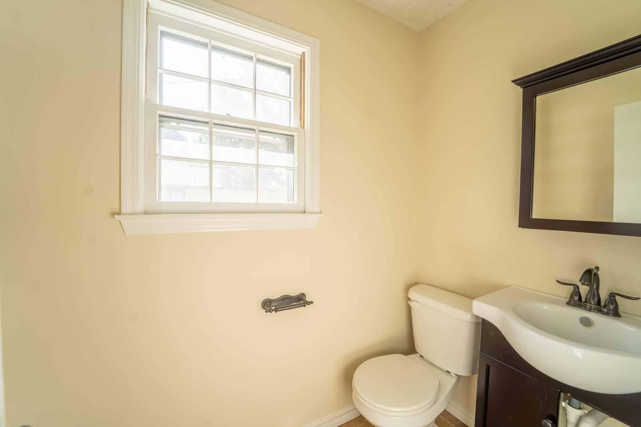 5486 South Clay Avenue Springfield, MO 65810 - Photo 17 of 34 Half Bath on Main Floor