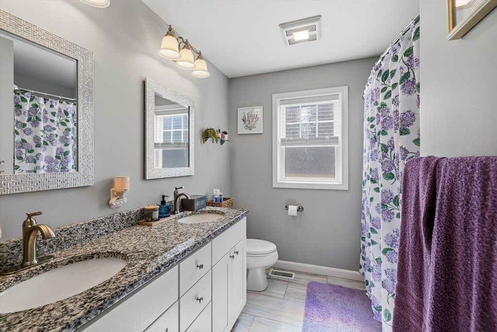 357 County Street Fall River, MA 02723 - Photo 4 of 33