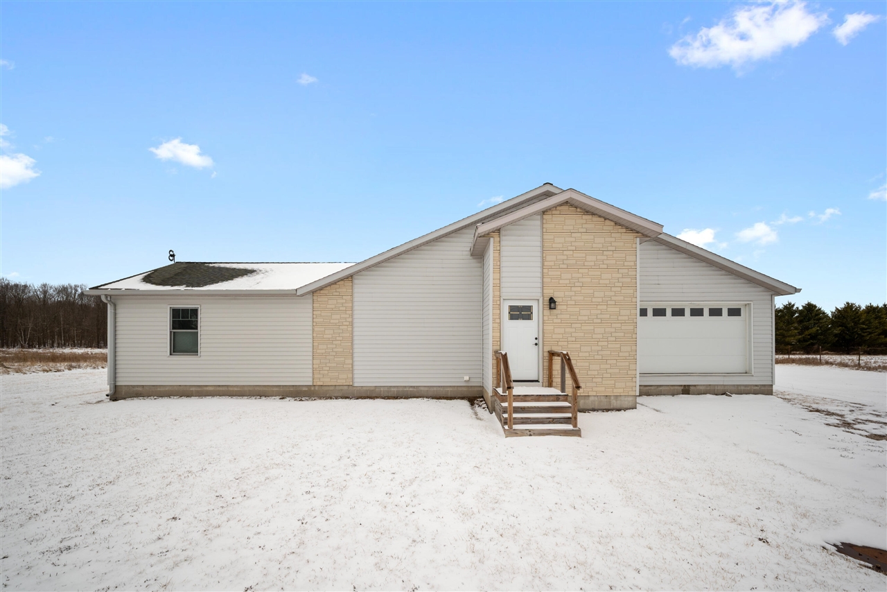 6163 North Meridian Road Hope, MI 48628 - Photo 1 of 25