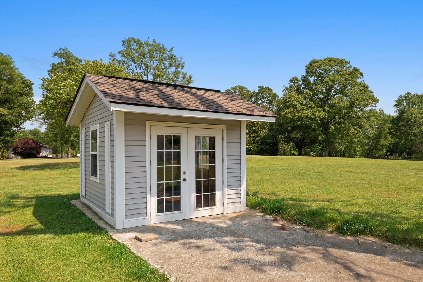 4100 Maxwell Road Antioch, TN 37013 - Photo 23 of 24 a front view of a house with a yard