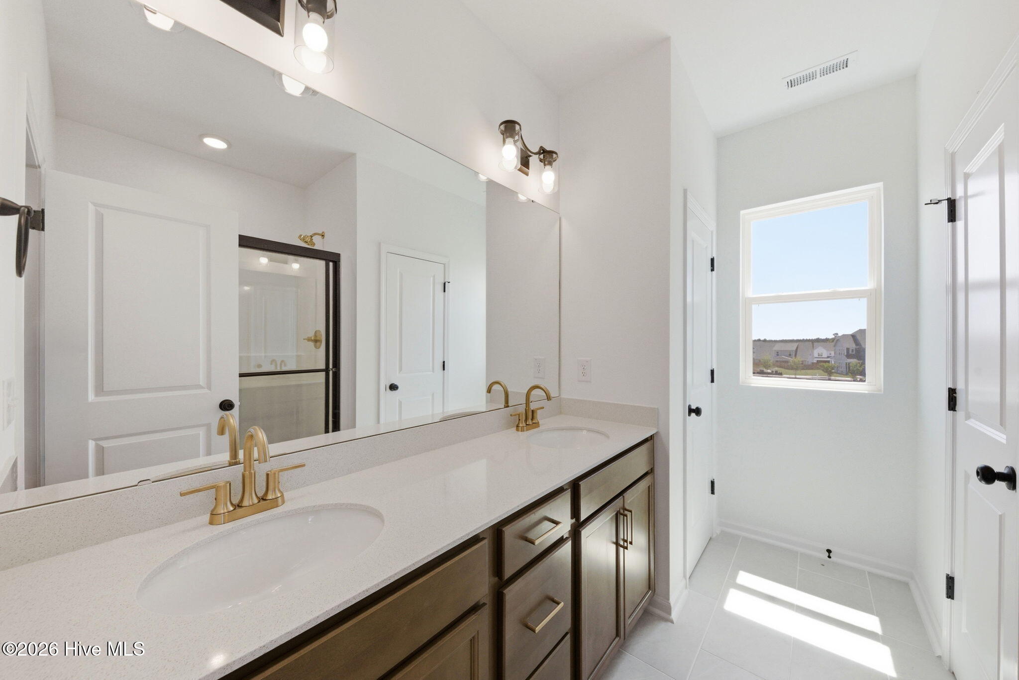 869 Tyers Road, Unit 240 Aberdeen, NC 28315 - Photo 16 of 27 21-web-or-mls-707A0171_edit