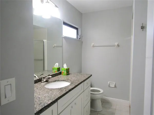 $2,100 | 2405 Crispin Court, Unit E1, Sarasota, FL 34235