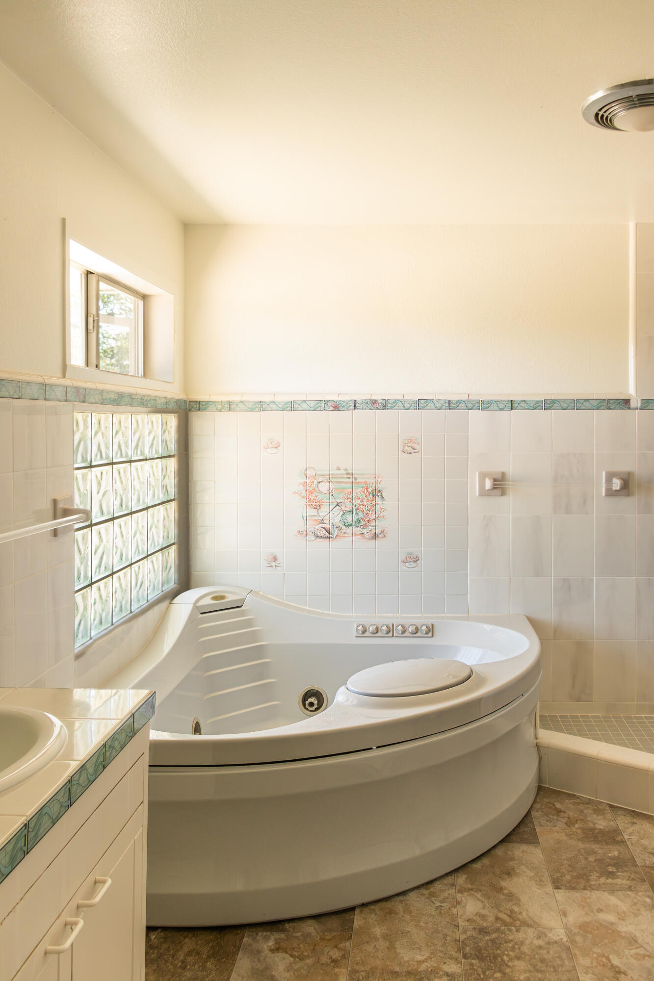 17945 Rivers Edge Drive Red Bluff, CA 96080 - Photo 23 of 25 a bathroom with a granite countertop sink and a bathtub