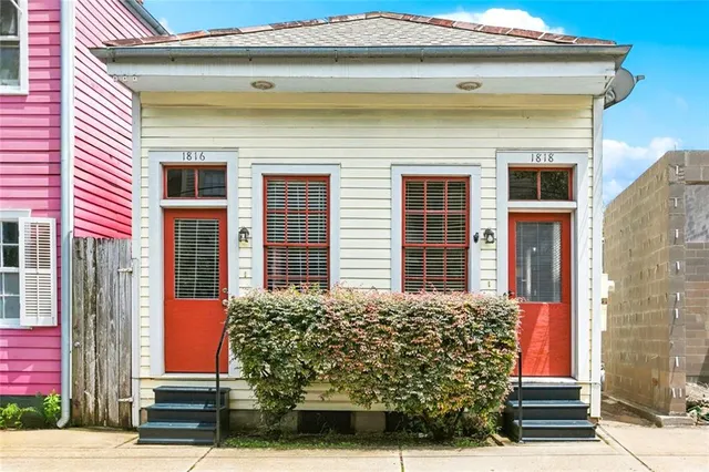$995 | 1816 Camp Street, New Orleans, LA 70130