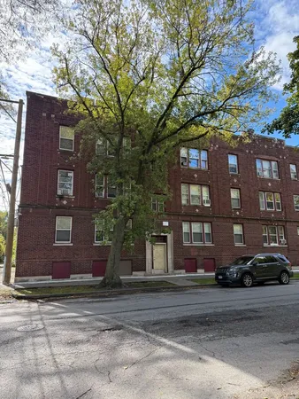 $1,050 | 715 West 57th Street, Unit 2, Chicago, IL 60621