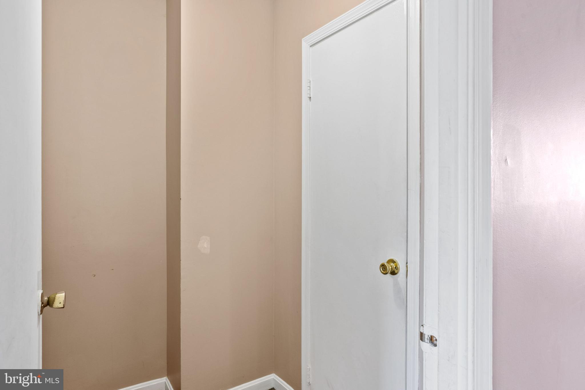 9921 South Canterbury Road Philadelphia, PA 19114 - Photo 20 of 29 Gallery Image 20