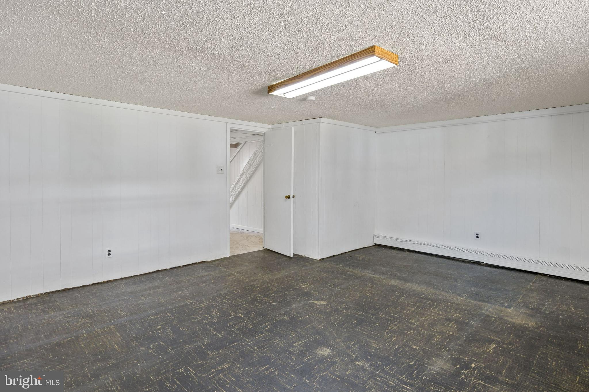 9921 South Canterbury Road Philadelphia, PA 19114 - Photo 25 of 29 Gallery Image 25