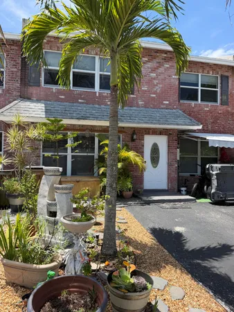 $2,995 | 806 Northwest 41st Court, Deerfield Beach, FL 33064