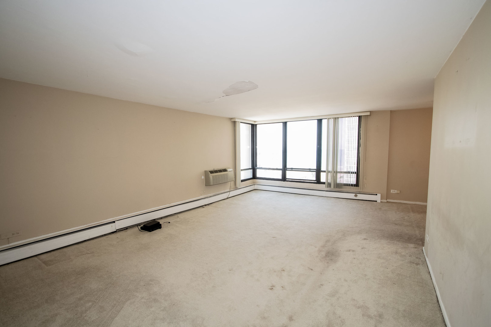 5740 North Sheridan Road, Unit 9D Chicago, IL 60660 - Photo 15 of 35 Gallery Image 15